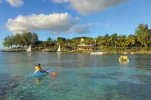 Canonnier Beachcomber Golf Resort & Spa biedt diverse watersporten aan zoals kajakken