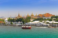 De Chao Phraya rivier is de levensader van Bangkok. Steek deze over en maak een fietstocht in een groene oase